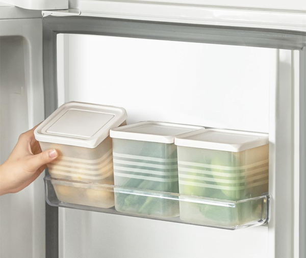 Refrigerator Storage Box, Stackable Food Storage Container, Suitable for Kitchen and Refrigerator